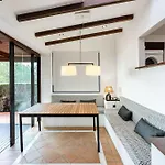 Exclusive Villa With Sea View Near Center