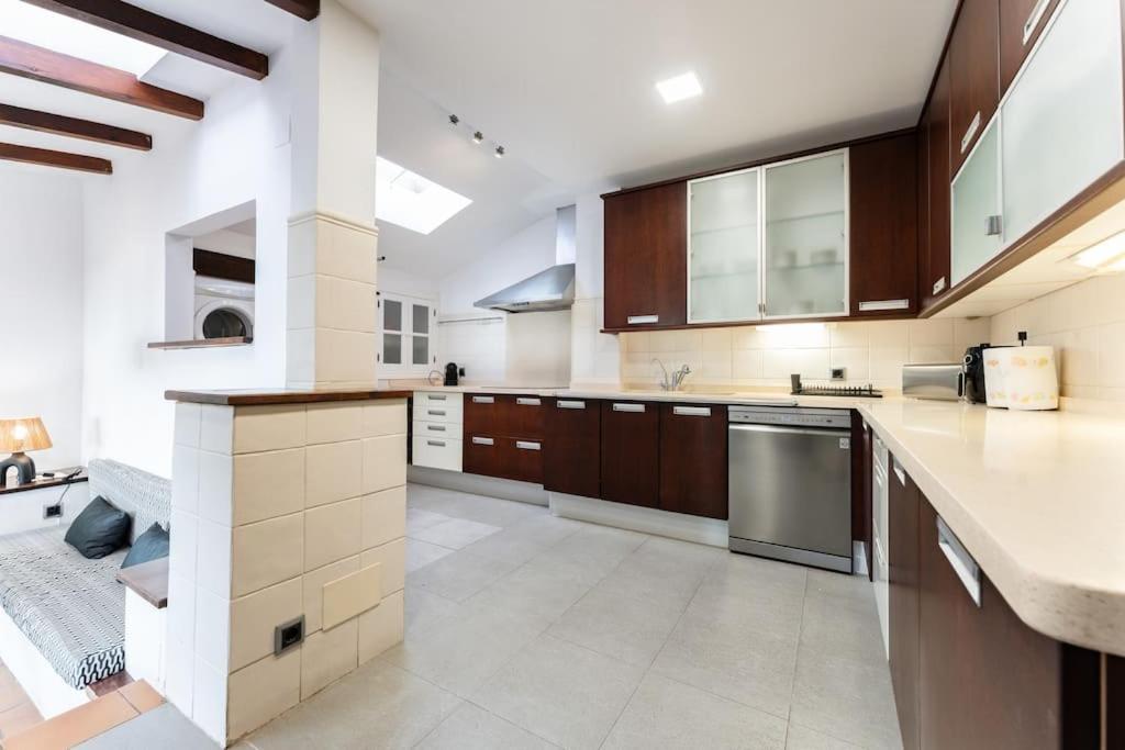 Сasa de vacaciones Exclusive With Sea View Near Center *